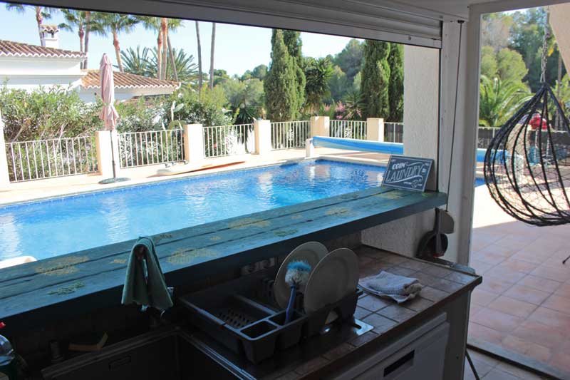 Außenküche und Hängekorb